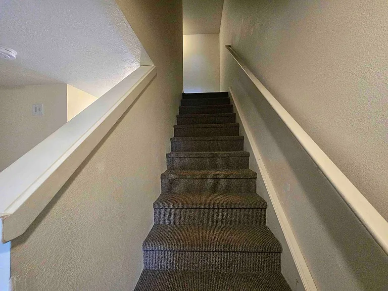1802 College St #1810 — Photo 17