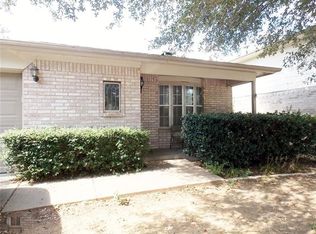 525 Mockingbird Dr, Mansfield, TX 76063