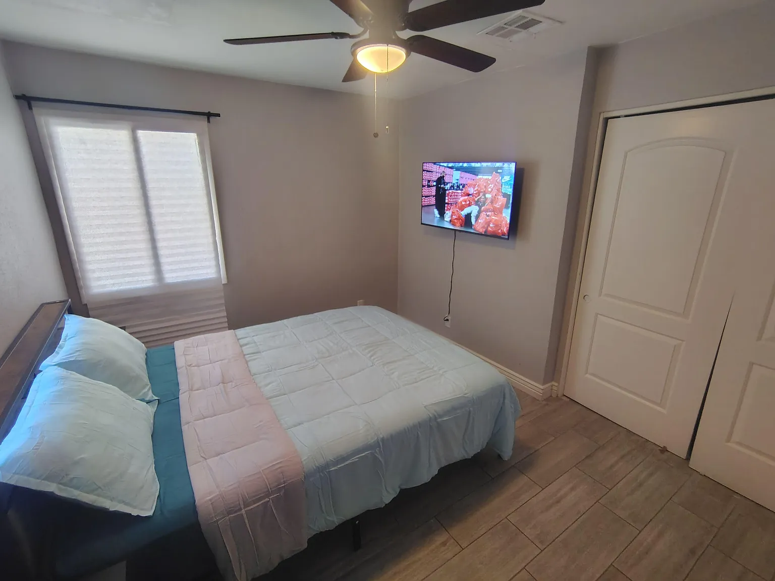 4 bed, 2.0 bath, 1532 sqft, $1,001 — Photo 2
