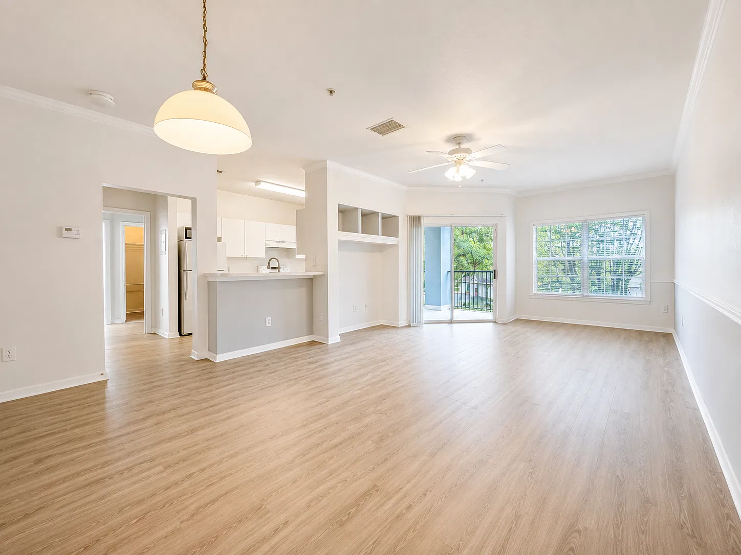 1 bed, 850 sqft, $1,350 — Photo 4