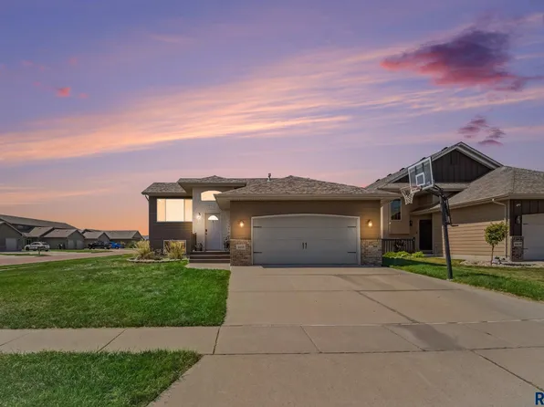 4813 S Wassom Ave, Sioux Falls, SD 57106