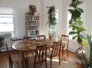 15 Arcola St Floor 2, Jamaica Plain, MA 02130