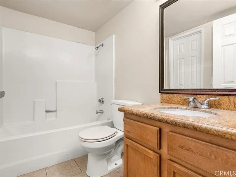 1144 W Blaine St #104 — Photo 4