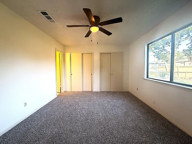 3203 Honeysuckle Dr — Photo 10