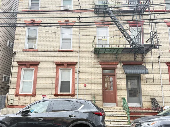 572 56th Street image 1 of 19