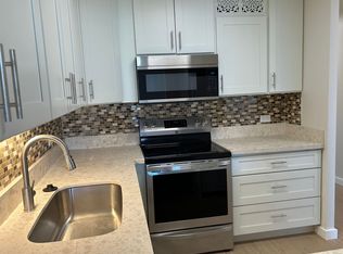 2575 Kuhio Ave APT 1304, Honolulu, HI 96815