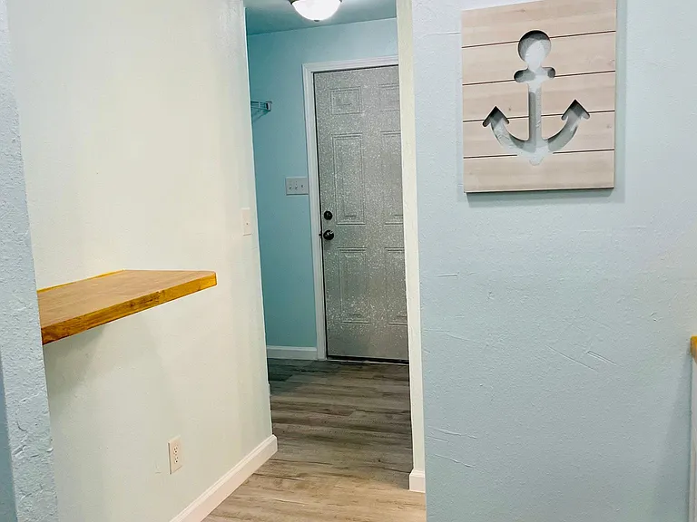 105 NE Railroad Ave #1 — Photo 17