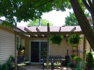 2805 S Myra Ridge Dr, Urbana, IL 61802