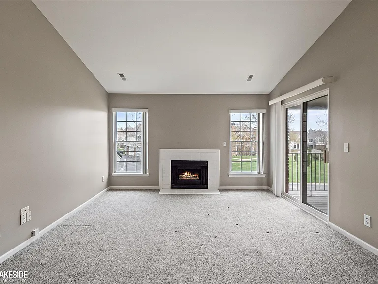 56429 SW Scotland Blvd — Photo 7