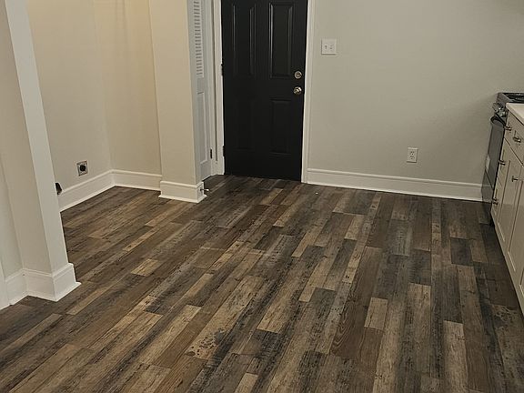 Kitchen/Laundry hookups