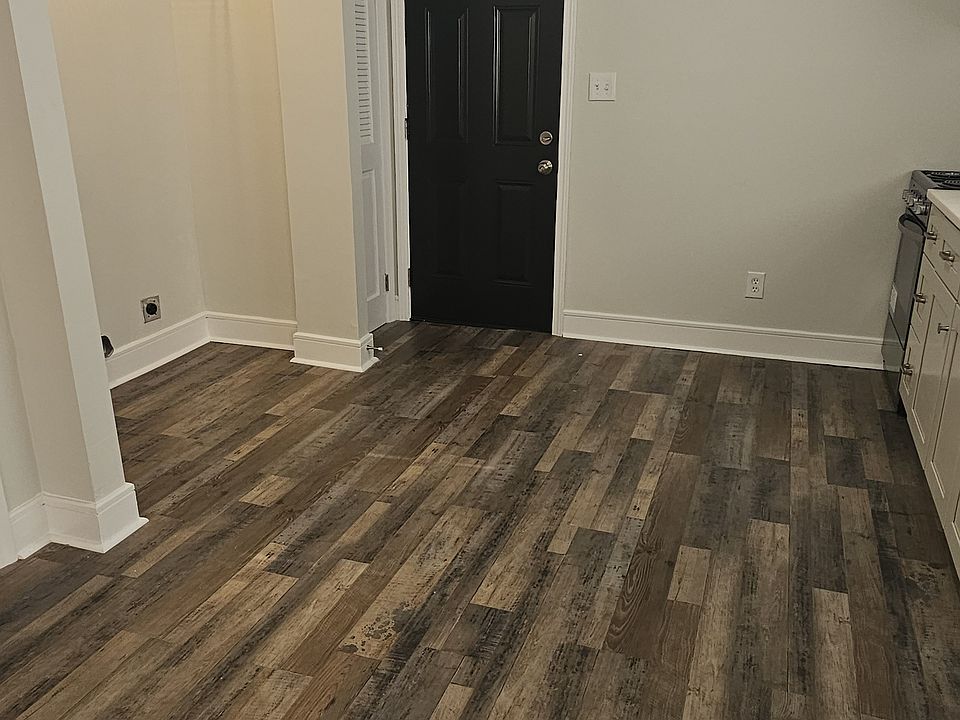 Kitchen/Laundry hookups