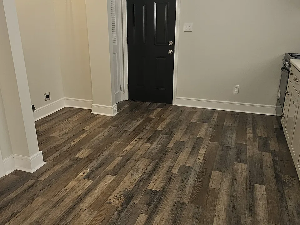 Kitchen/Laundry hookups