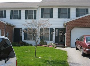 436 Crosswinds Dr, Lititz, PA 17543