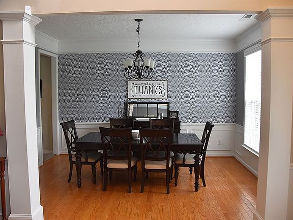 Formal Dining