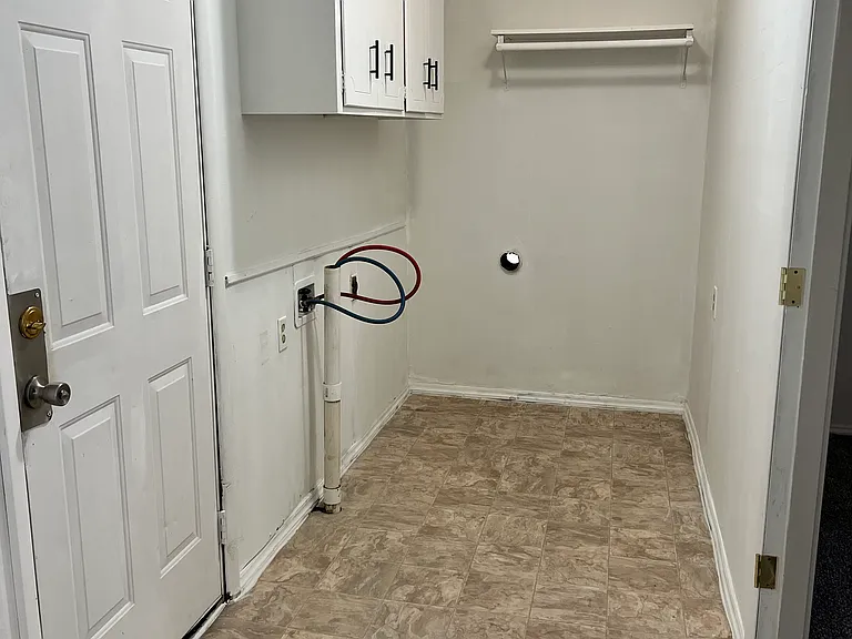 washer and dryer area