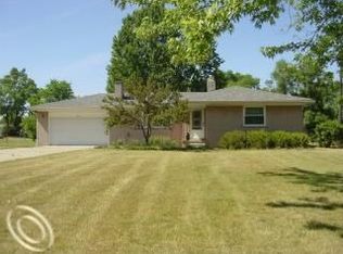 8227 Rhode Dr, Shelby Township, MI 48317