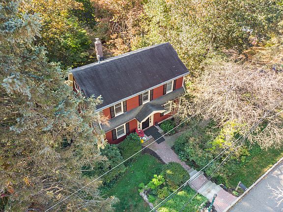 2nd image of 50 Essex Ave