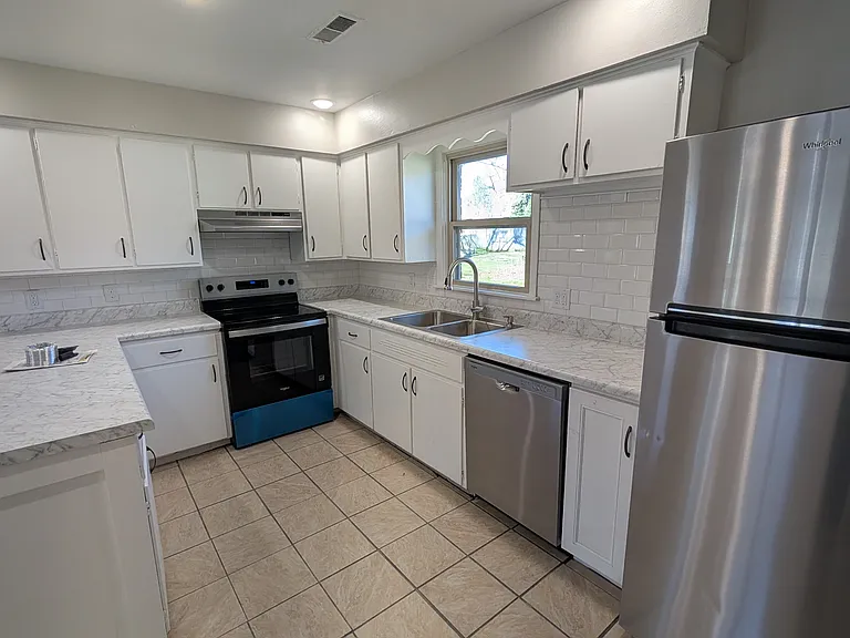 1120 W Monroe Ave #2 — Photo 7
