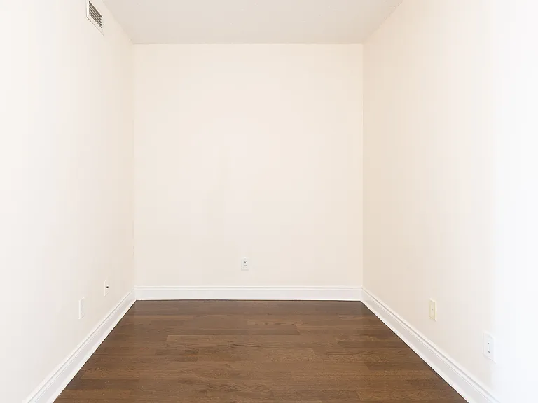 763 Bay St #4009 — Photo 10