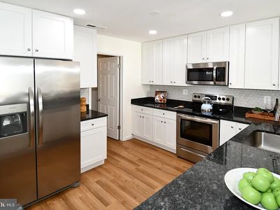 1767 S Hayes St APT A, Arlington, VA, 22202