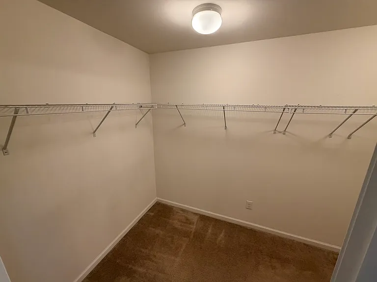 1355 Hermitage Ln — Photo 18