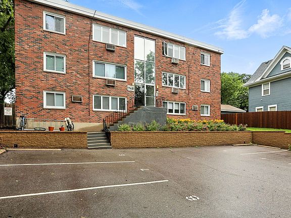 3rd image of 748 Tatum St APT 3