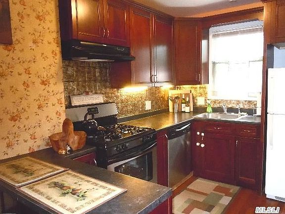 3rd image of 47 Terrace Dr