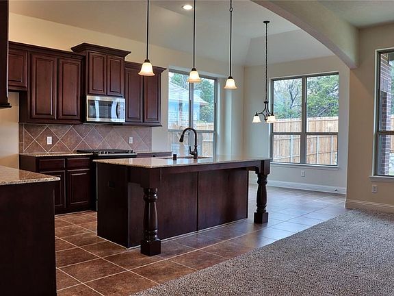 3rd image of 4036 Angelina Dr