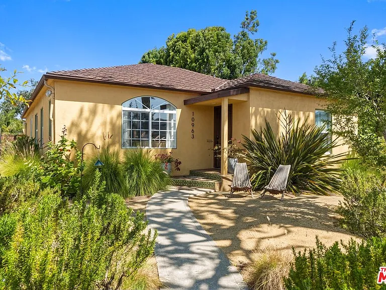 10963 Lindblade St — Photo 34