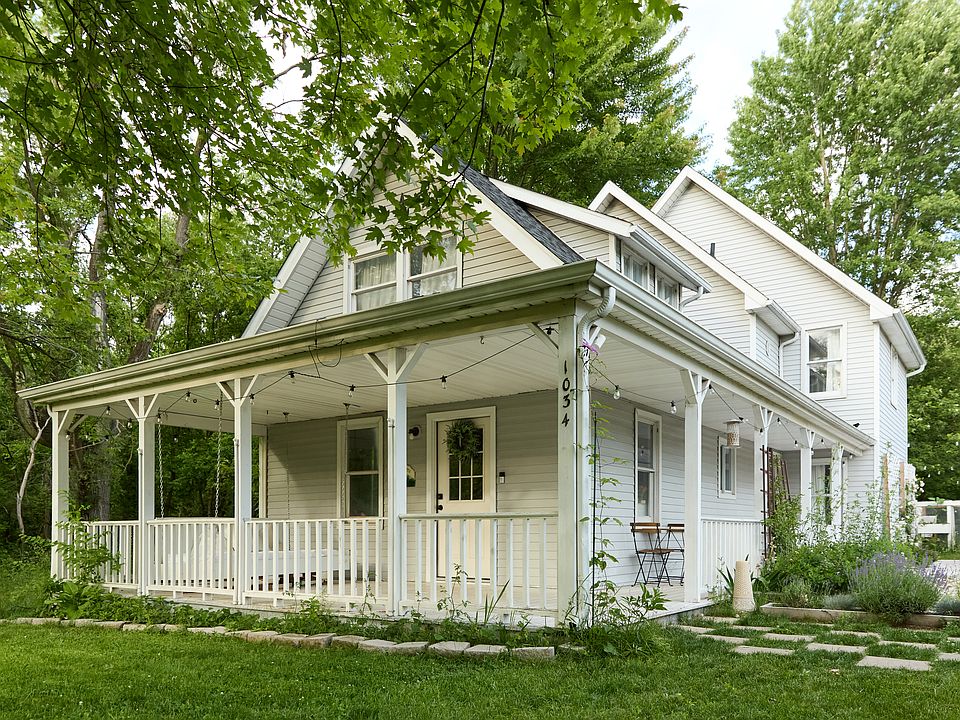 1st image of 1034 Centennial Ave