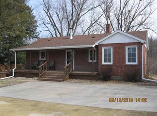 1923 N 12th St, Clinton, IA 52732