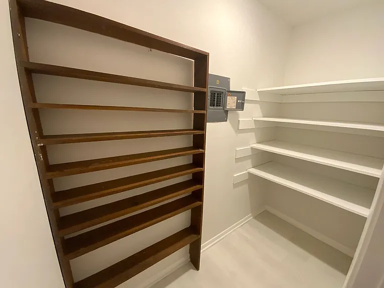 Library Place Apartments — Photo 10