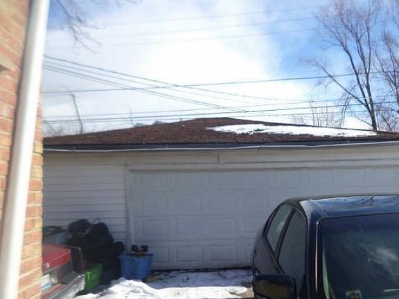 5th image of 335 Iris Ln