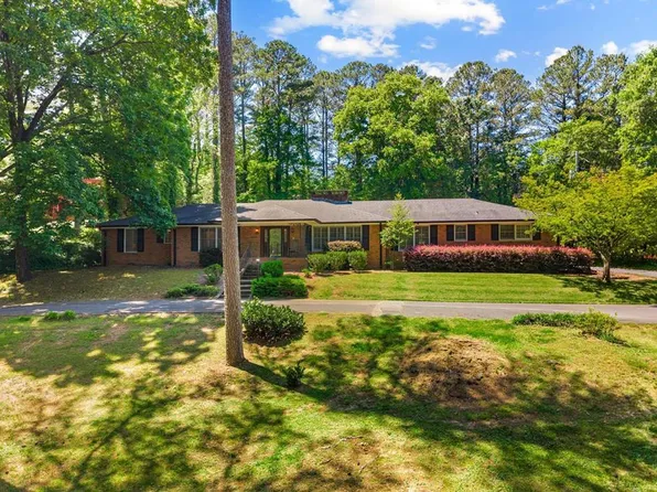 1104 W Lakeshore Dr, Dalton, GA 30720