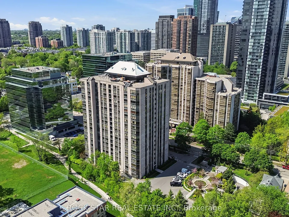5 Kenneth Ave #701