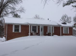 252 Oakdale Ave, Mineral Wells, WV 26150