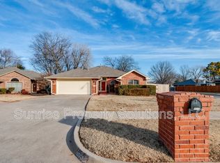 509 Gyrfalcon Dr, Norman, OK 73072