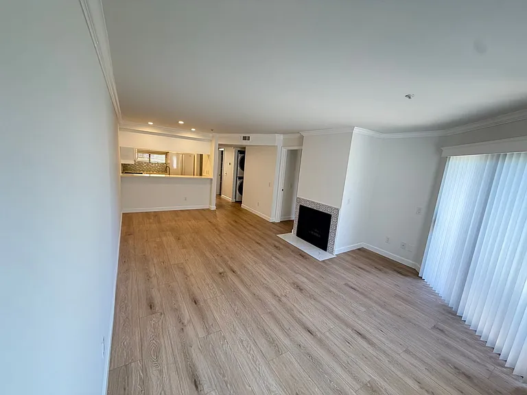 550 Orange Ave #328 — Photo 2