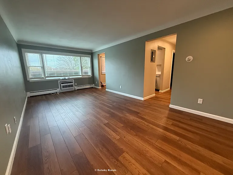 1022 Manvel St #7 — Photo 4