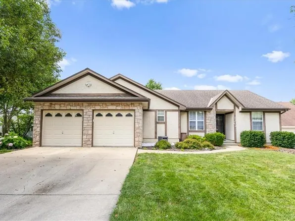 1203 E 118th Ter, Kansas City, MO 64131