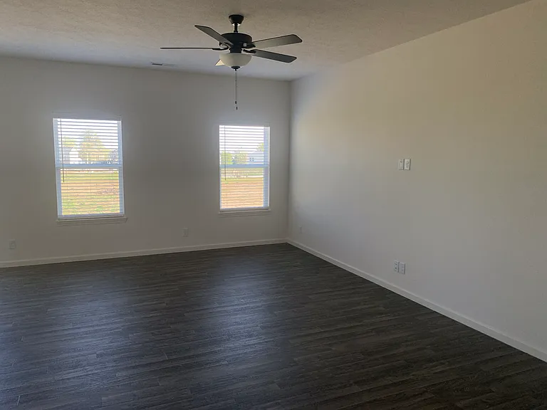 Avalon Bluffs — Photo 33