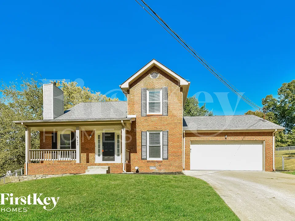 609 W Creek Dr