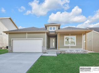 9514 S 180th Ave, Omaha, NE 68136