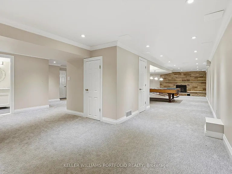 287 Royal Albert Ct — Photo 43