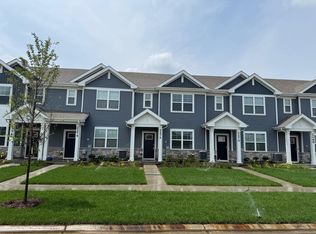 2272 Barbera Dr #2272, Oswego, IL 60543