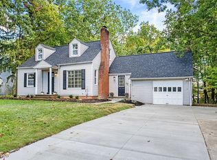 6431 W Ridgewood Dr, Parma, OH 44129