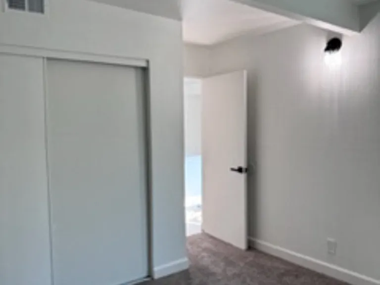 Prada Pointe Apartments — Photo 19