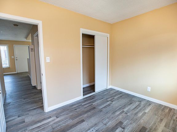 3rd image of 14719 S Berendo Ave #5