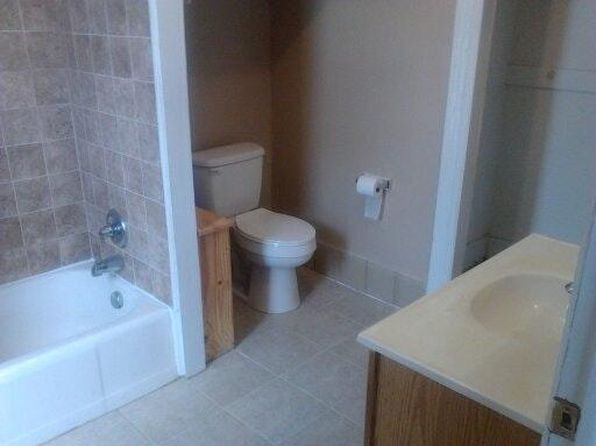 130 College Pl APT 2