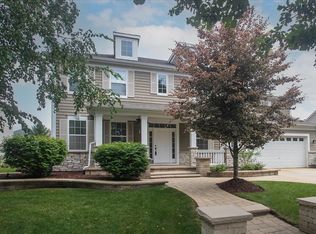 3031 Settlers Pkwy, Elgin, IL 60124